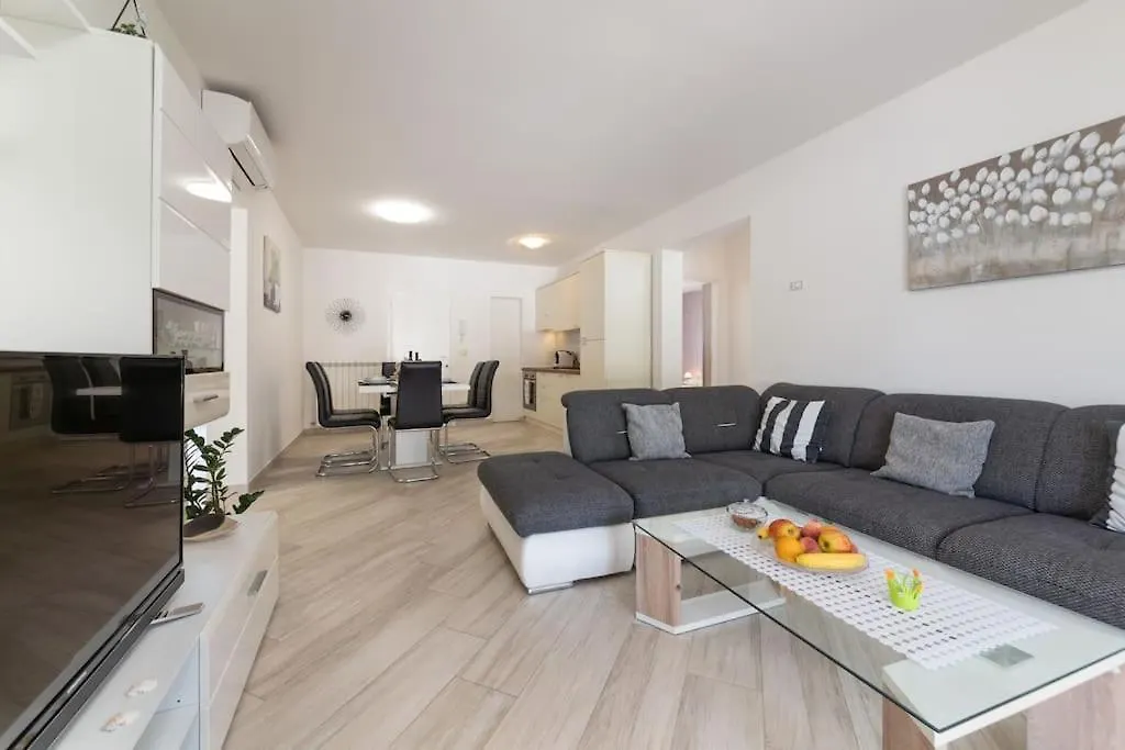 House Herceg Umag Villa